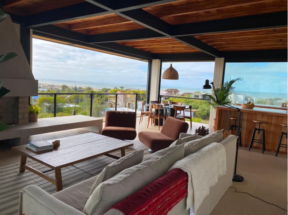 ALQUILER CASA VISTA AL MAR DE DOS DORM EN ALTOS DE PUNTA PIEDRAS  -