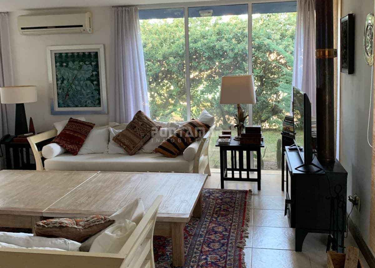 ALQUILER CASA 3 DORMITORIOS A METROS DE LA PLAYA DE MONTOYA  -