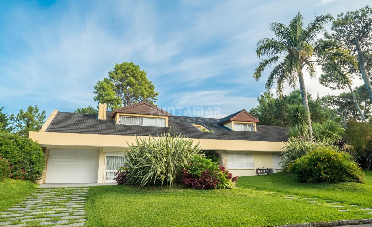 Casa ID.212155 - VENTA EN LA MANSA CASA 6 DORMITORIOS CERCA DEL MAR