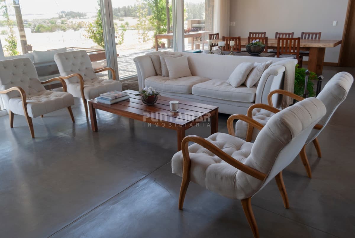 Casa ID.212703 - Casa en alquiler en Pueblo Mio