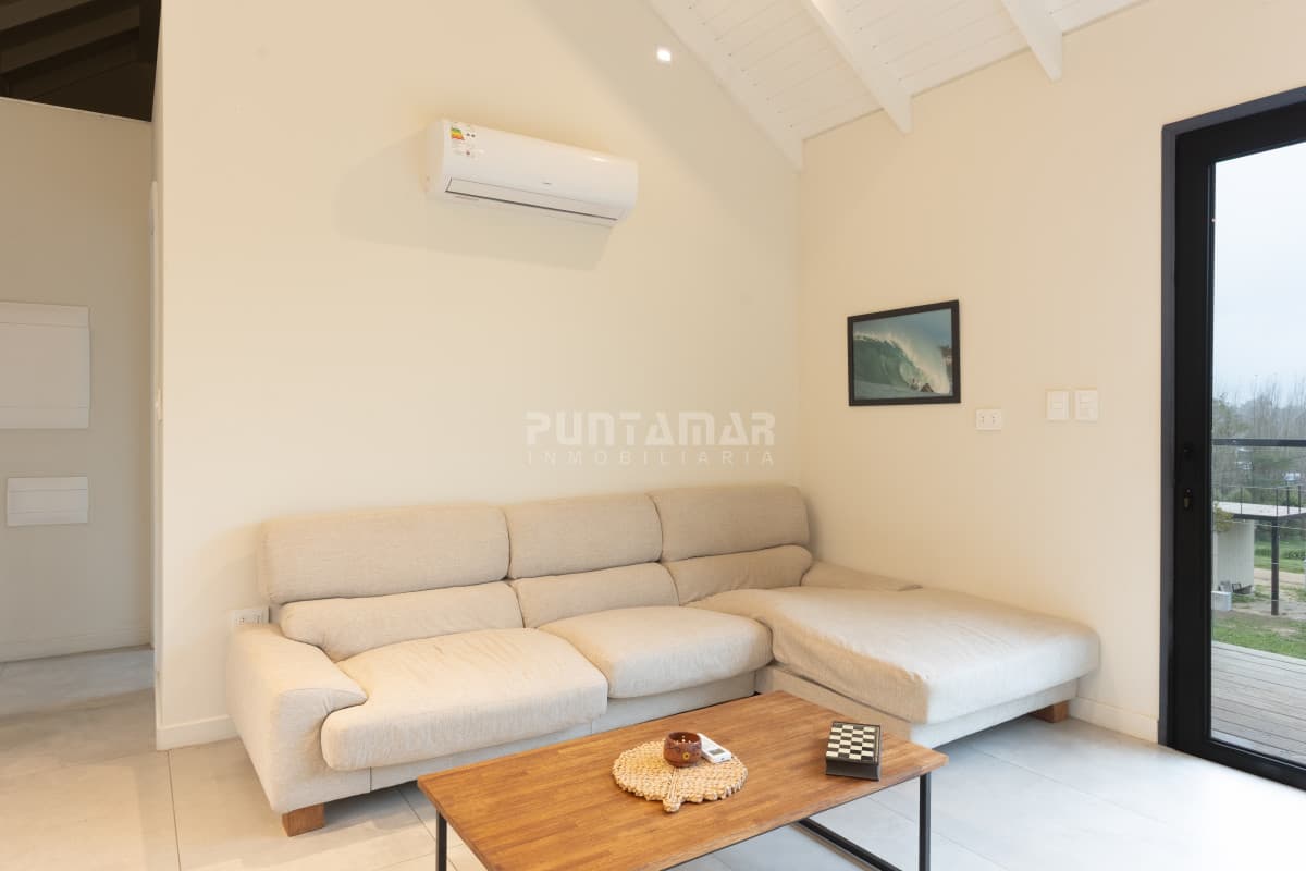 ALQUILER CASA 4 PERSONAS EN ALTOS DE PUNTA PIEDRA  -