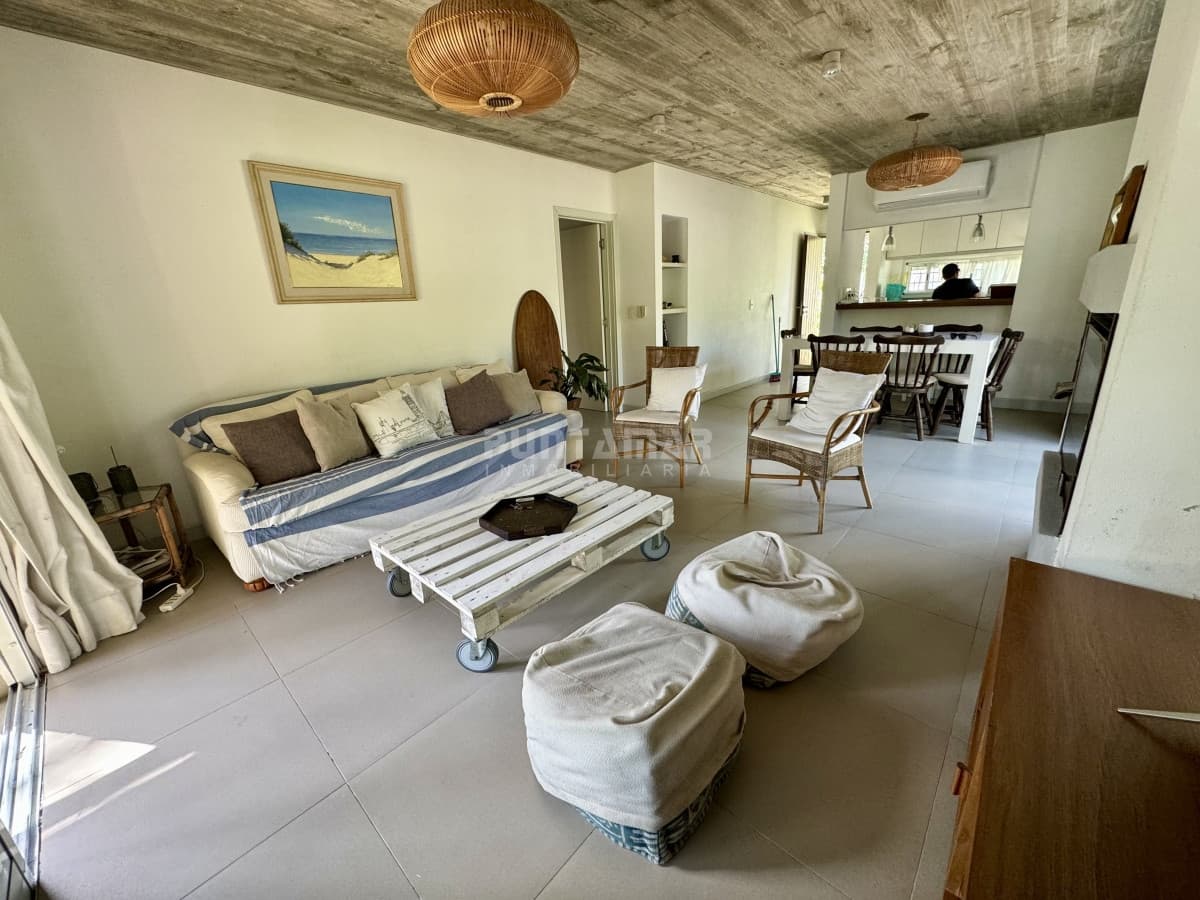 Casa en alquiler la Barra, centro, moderna  -