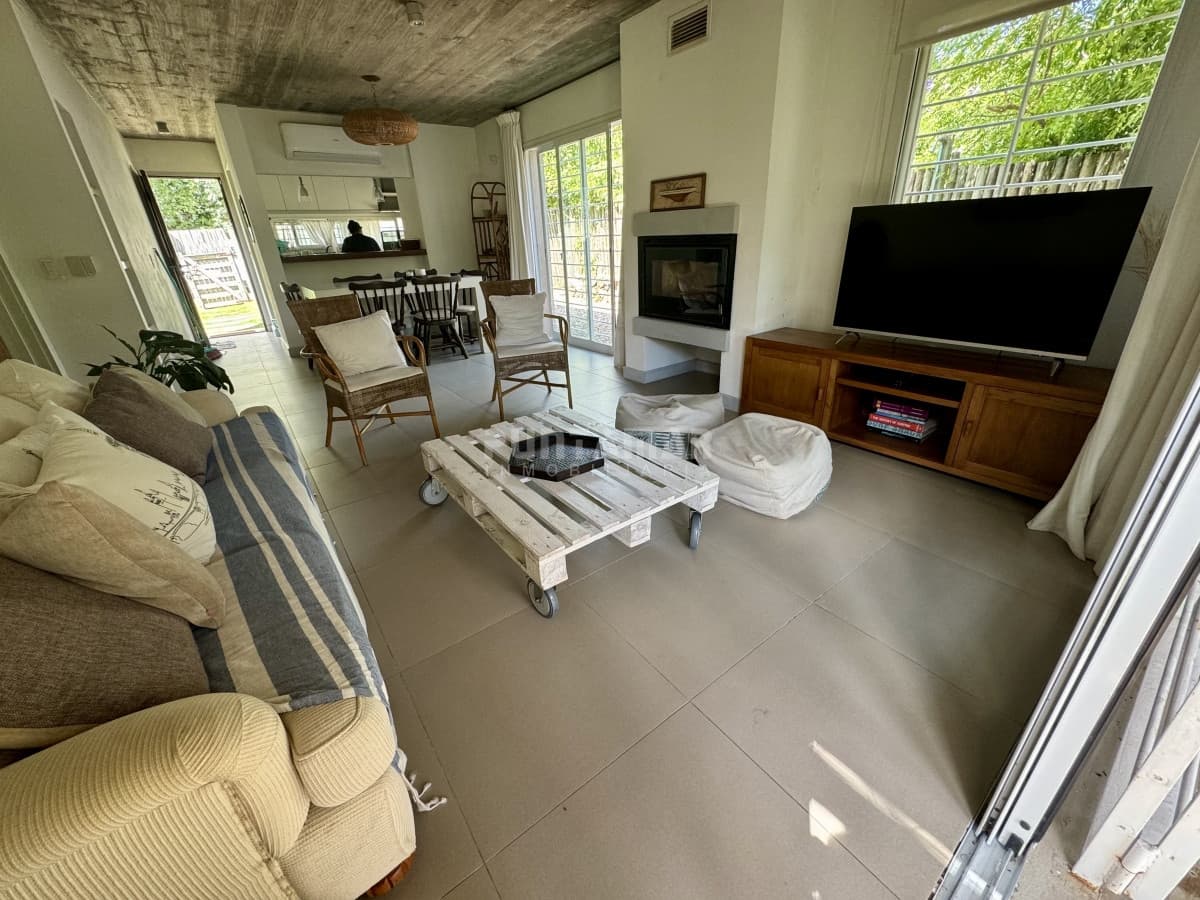 Casa en alquiler la Barra, centro, moderna  -