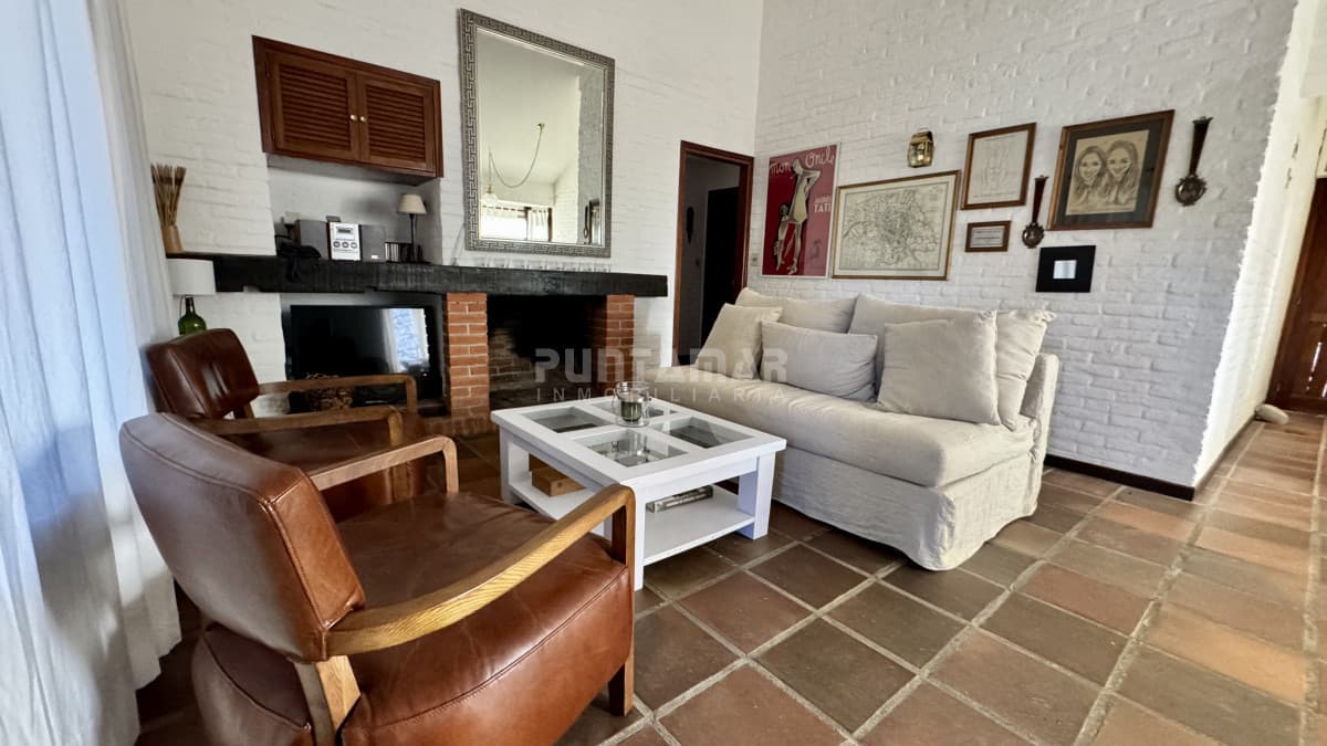CASA  EN ALQUILER 3 DORMITORIOS CON PISCINA EN RINCÓN DEL INDIO  -