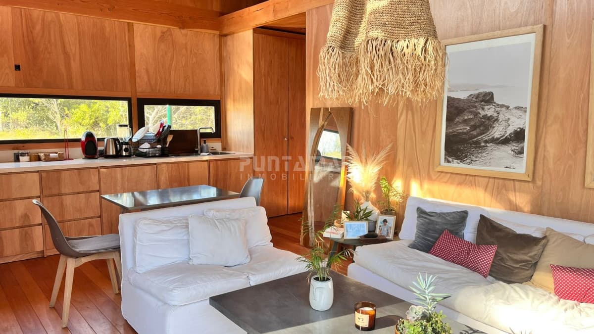 CASA TIPO LOFT ALQUILER EN BARRA VERDE  -