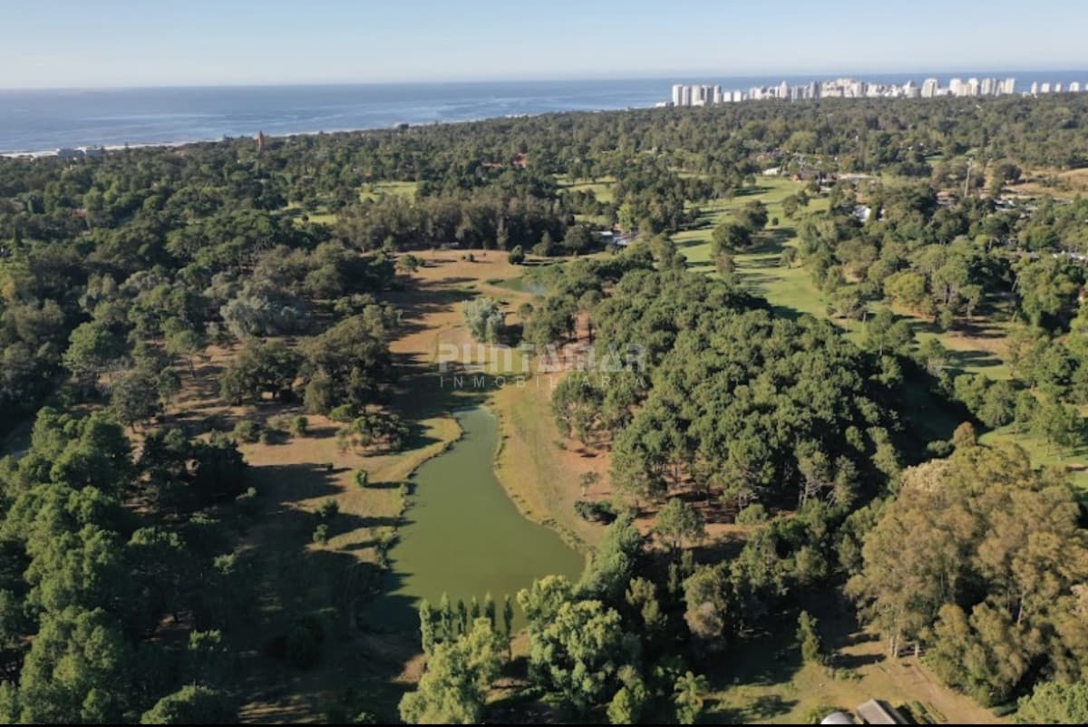 Terreno ID.213889 - Terreno de 1000m2 en Aura