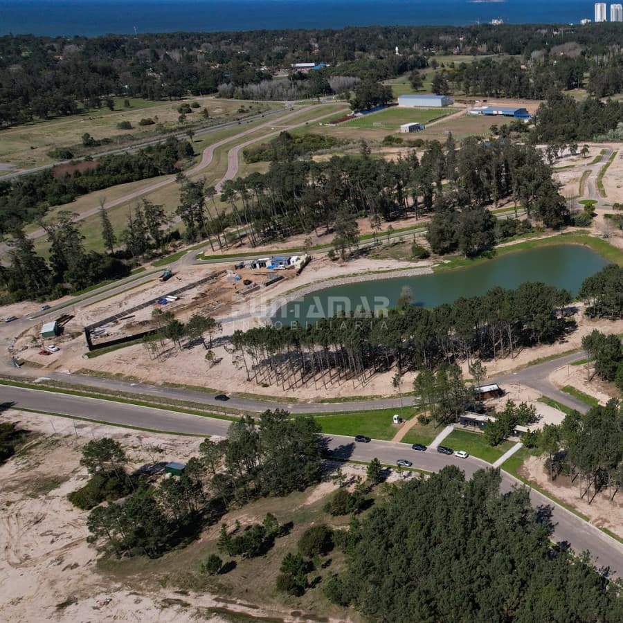 Terreno ID.213680 - TERRENO EN LA CAÑADA, DESARROLLO EN EL CORAZON DE PUNTA DEL ESTE