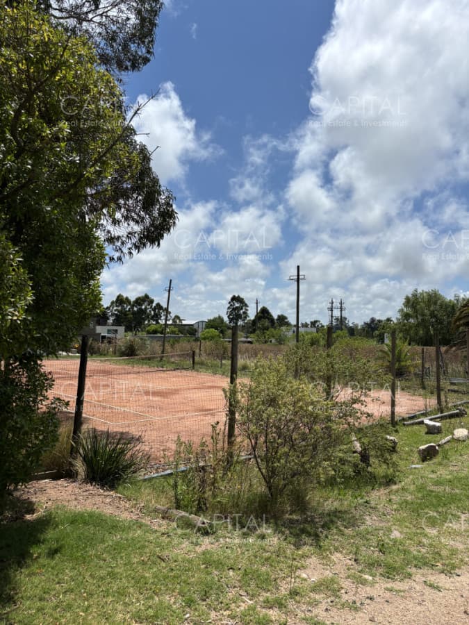 Oportunidad gran terreno sobre Av. Gonchi Rodriguez