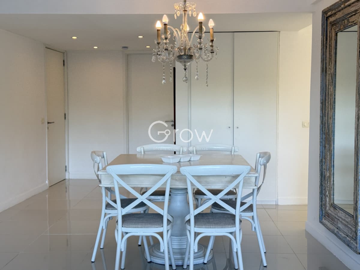 Departamento en Manantiales de 2 dormitorios en Suite en venta