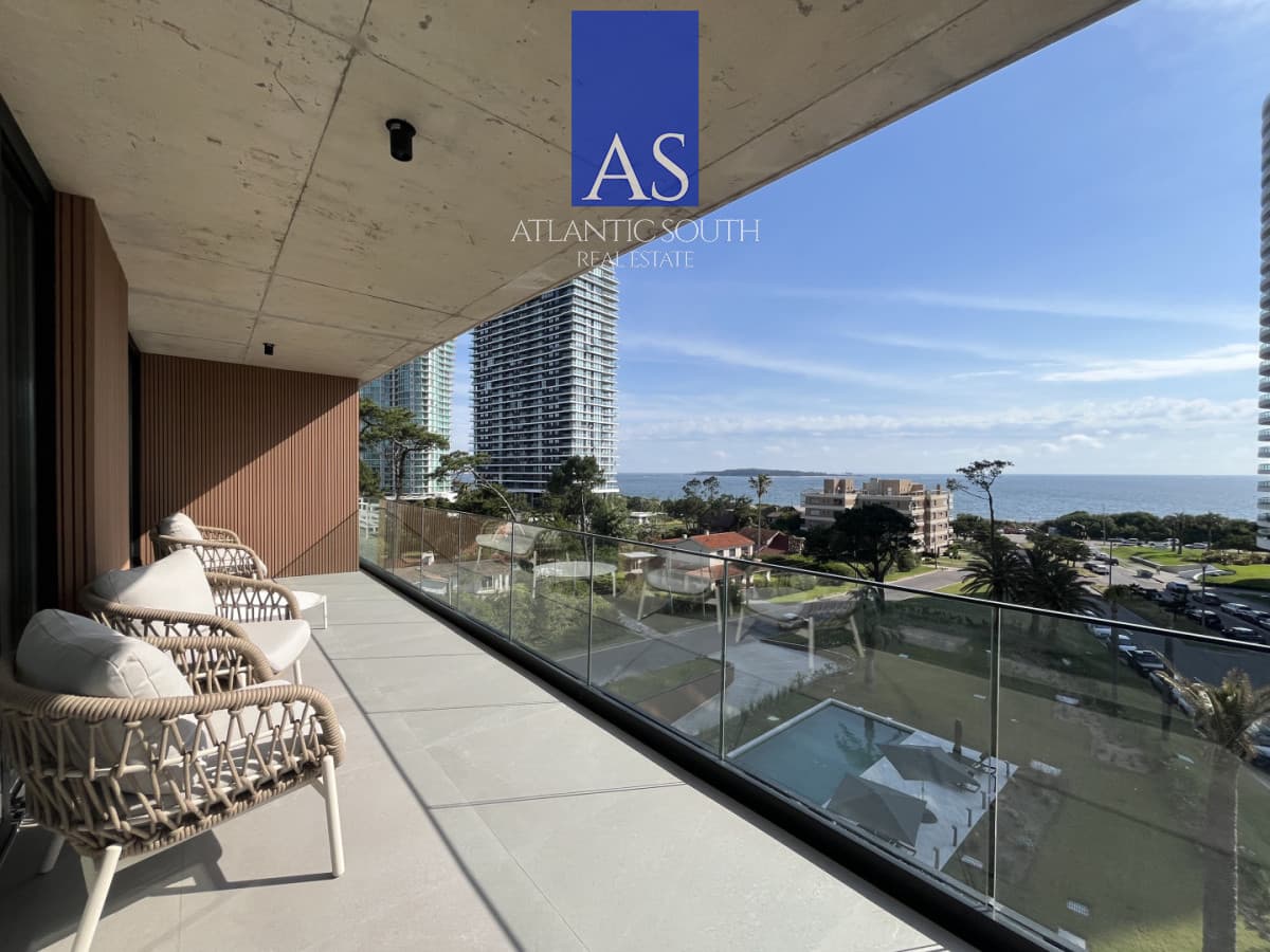 Planta de categoría con Vista al Mar Playa Mansa Punta del Este