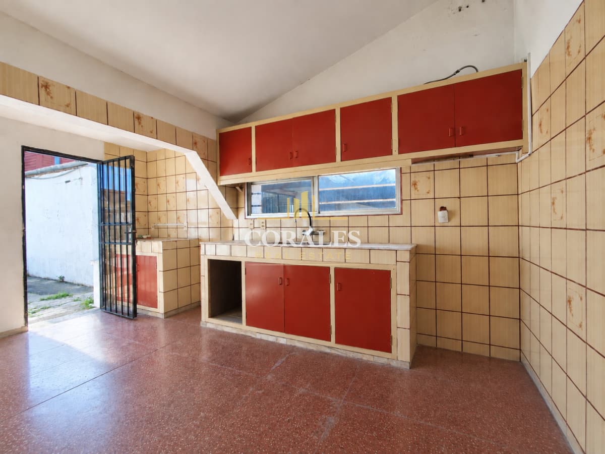 CASA EN VENTA 3 DORMITORIOS + APTO PARA TERMINAR - MALDONADO
