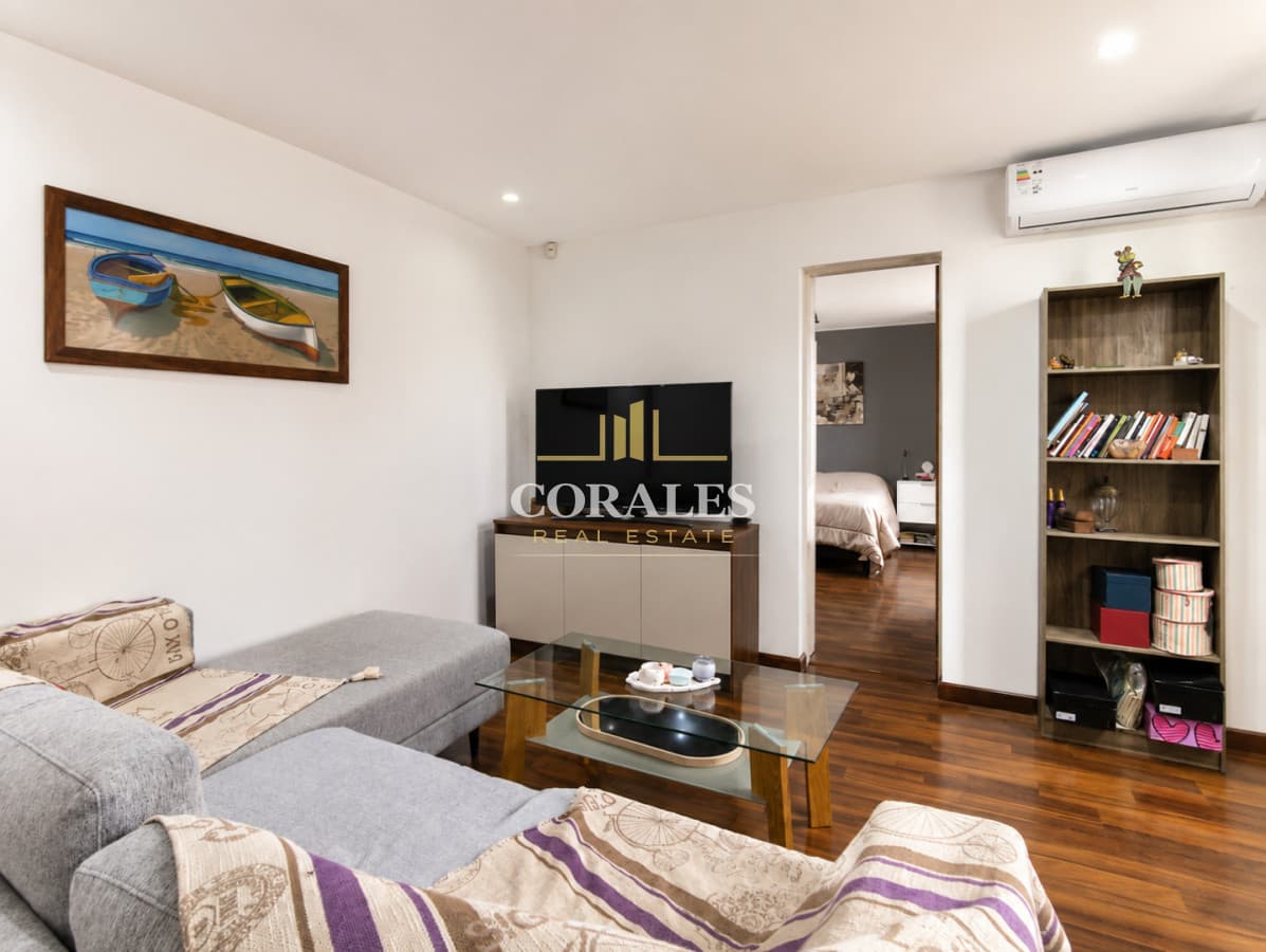 APARTAMENTO + LOCAL COMERCIAL + 2 APARTAMENTOS PARA RECICLAR