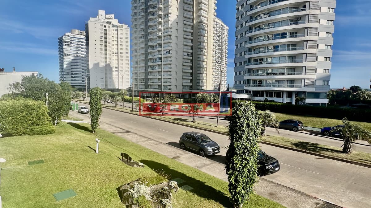 Apartamento en Brava, 1 dormitorio con garaje - Inmobiliaria Verona Punta