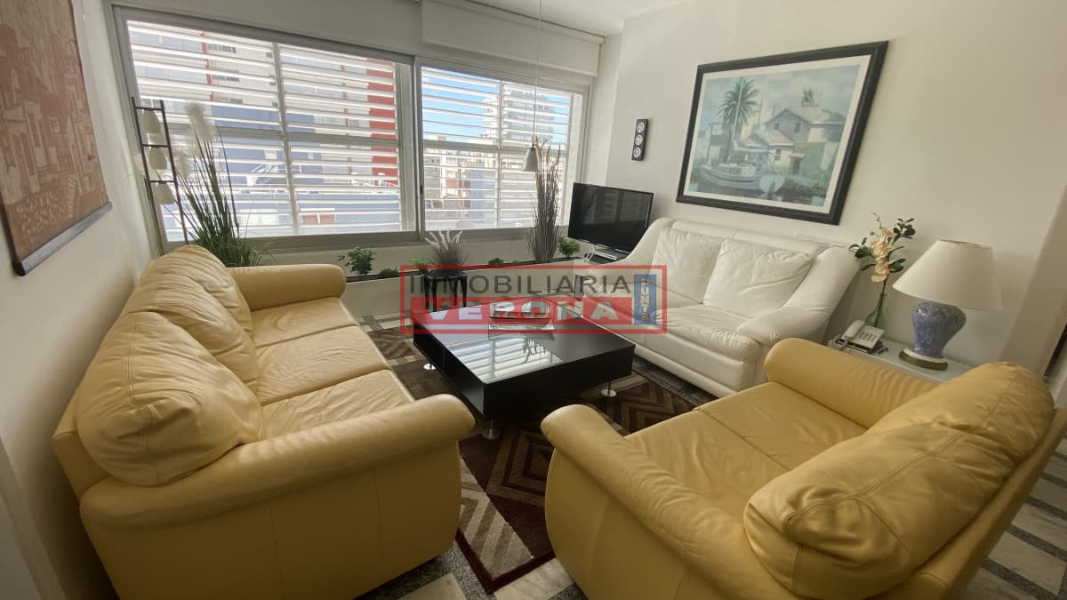 Apartamento 2 dormitorios a mts del Puerto - Inmobiliaria Verona Punta