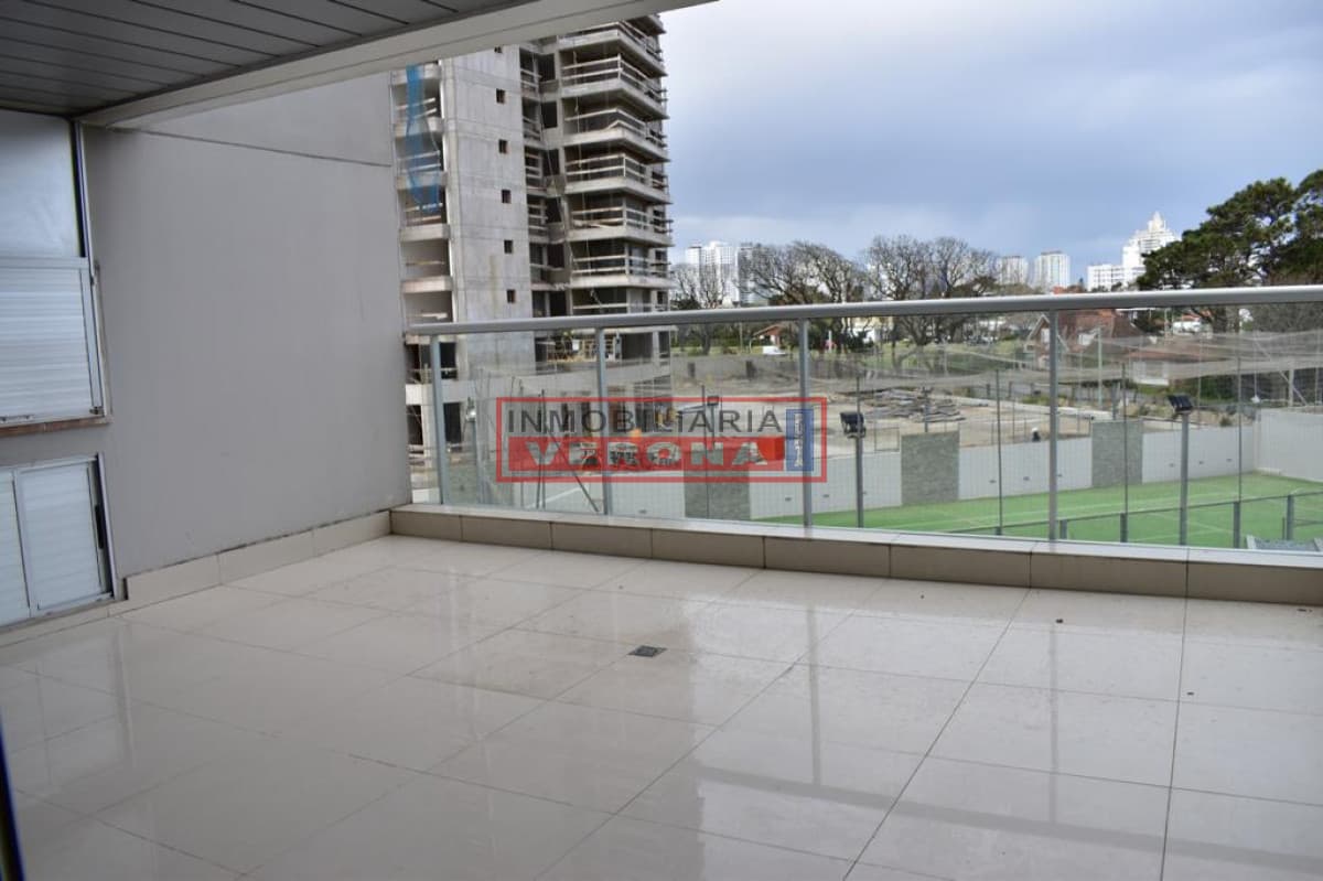 Miami Boulevard 2 dorms  - Inmobiliaria Verona Punta