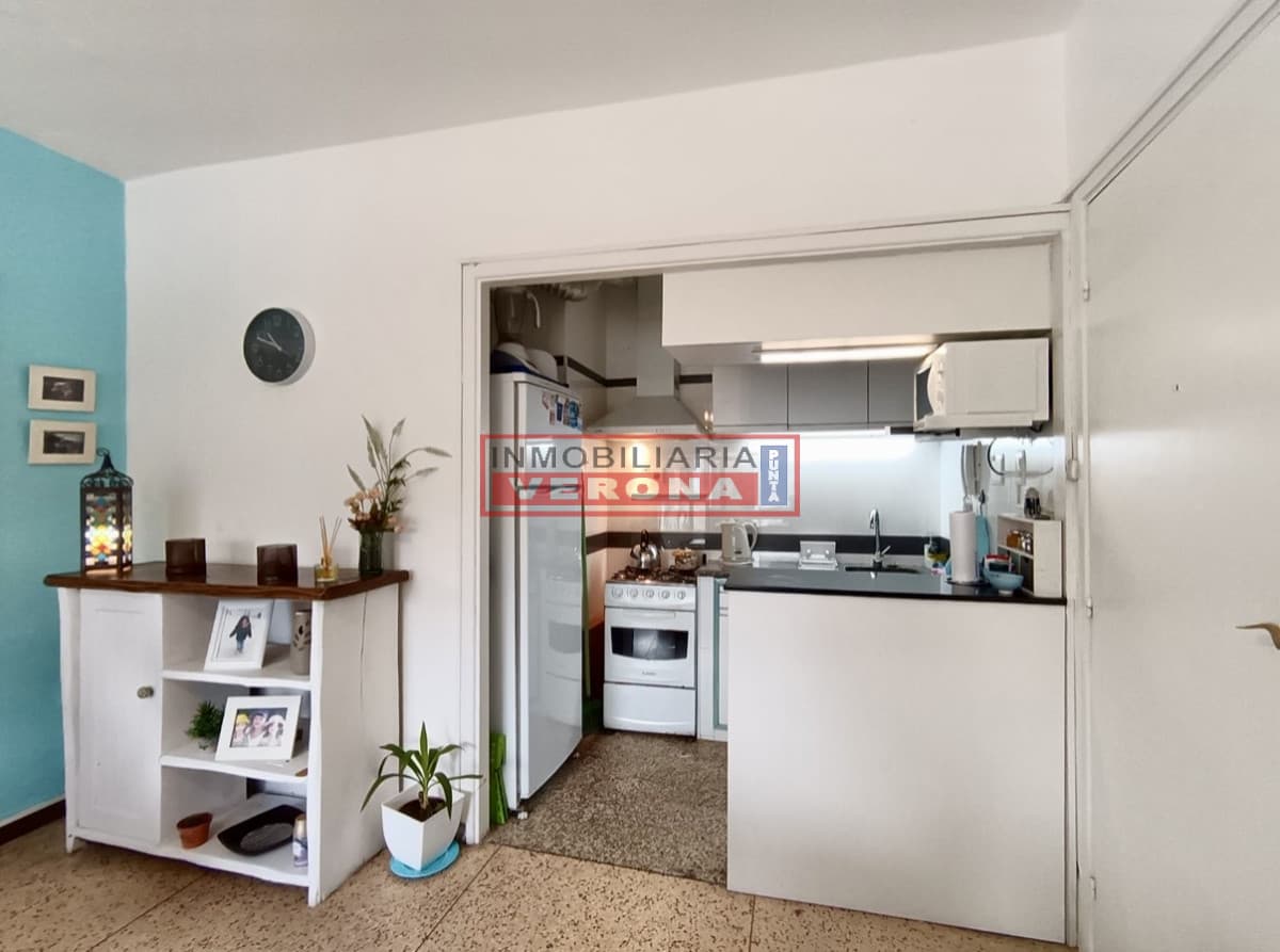 RECICLADO A MTS DEL PUERTO !!! - Inmobiliaria Verona Punta