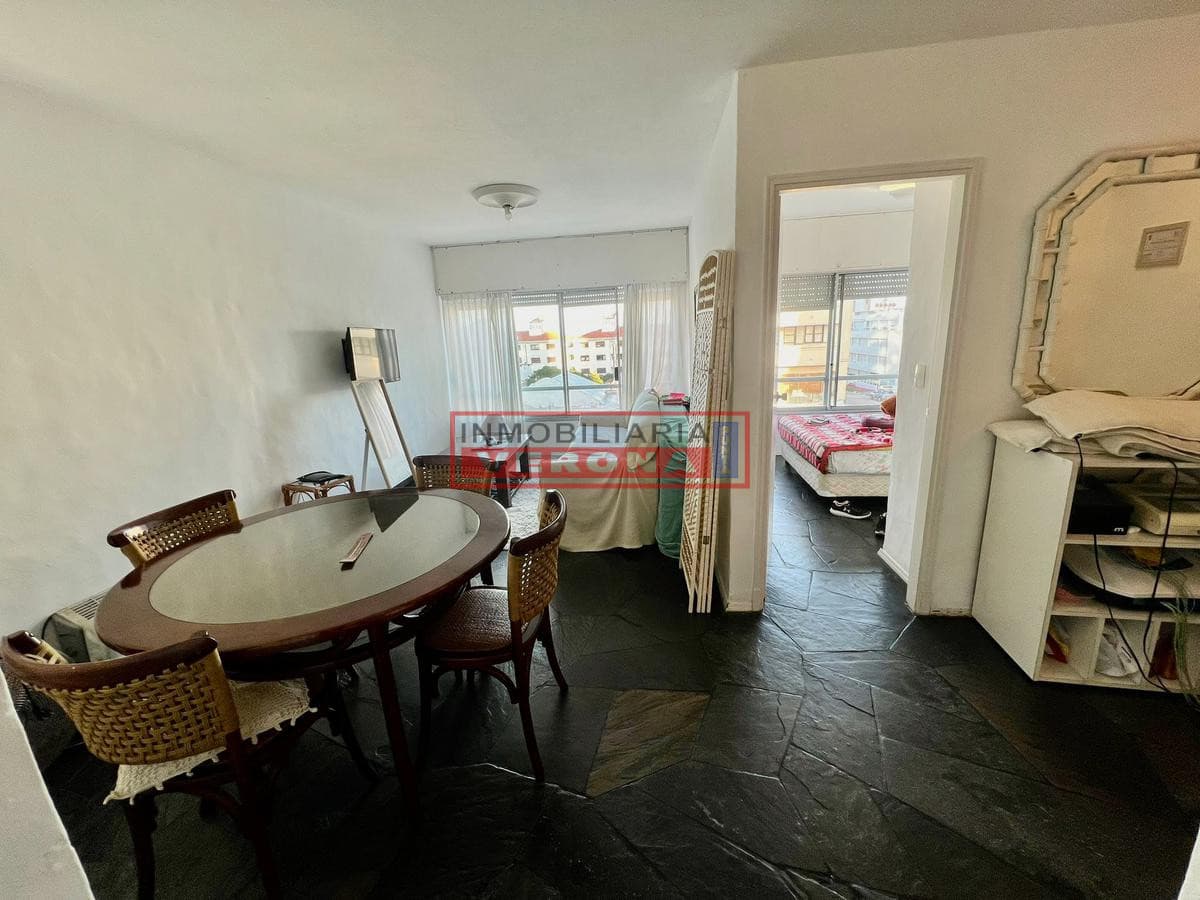 Apto en Peninsula - 1 Dormitorio y medio - Inmobiliaria Verona Punta