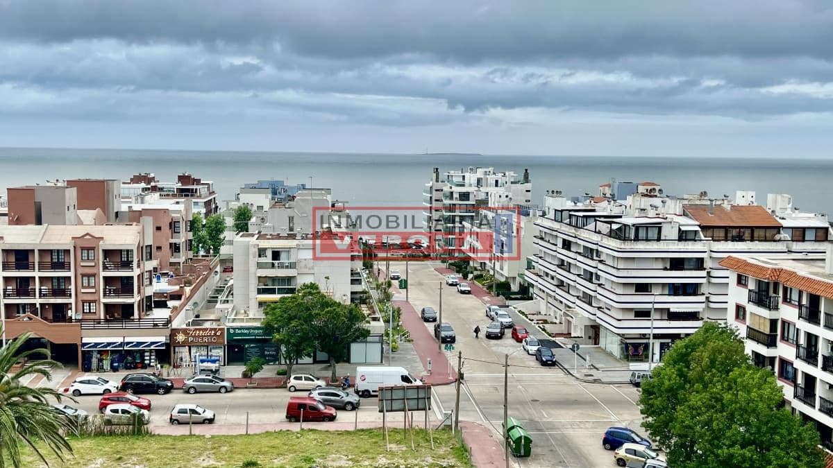 Excepcional apto con vista al Puerto y Playa Brava !!!  - Inmobiliaria Verona Punta