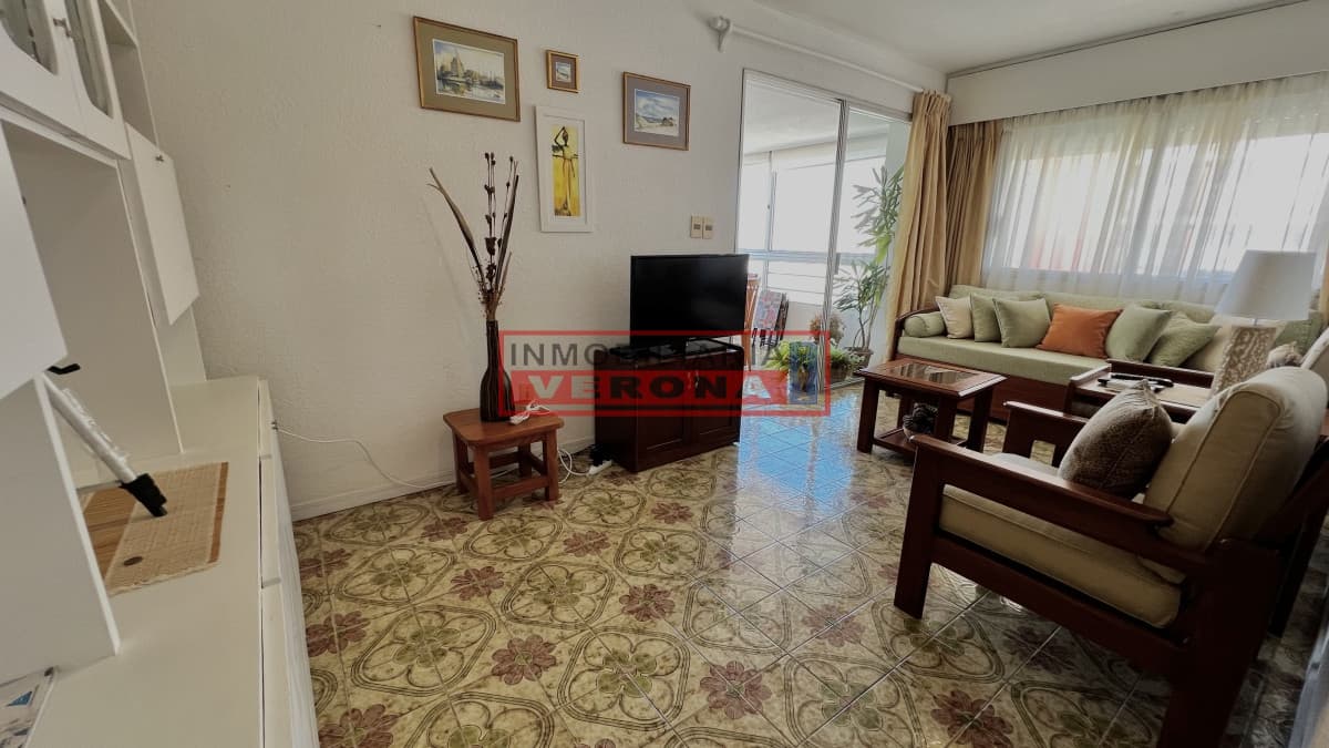 En Torre de Categoría y a Mts del Mar!!! - Inmobiliaria Verona Punta