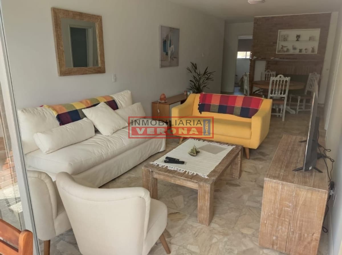 Apto. en Playa Mansa a mts del Mar - Inmobiliaria Verona Punta