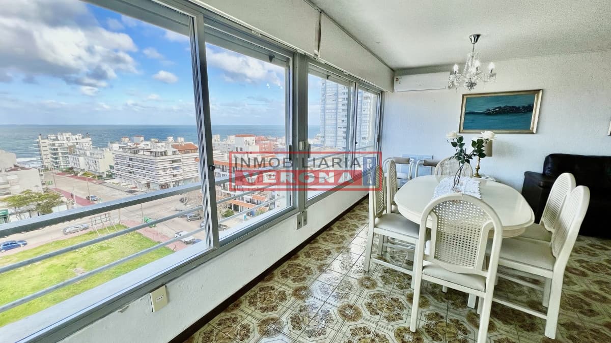 Apartamento Torre Verona 2 dorms y medio, 90m2 Próximo al Puerto - Inmobiliaria Verona Punta