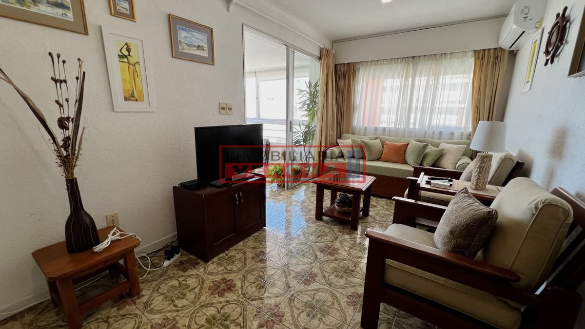 En Torre de Categoría y a Mts del Mar!!! - Inmobiliaria Verona Punta