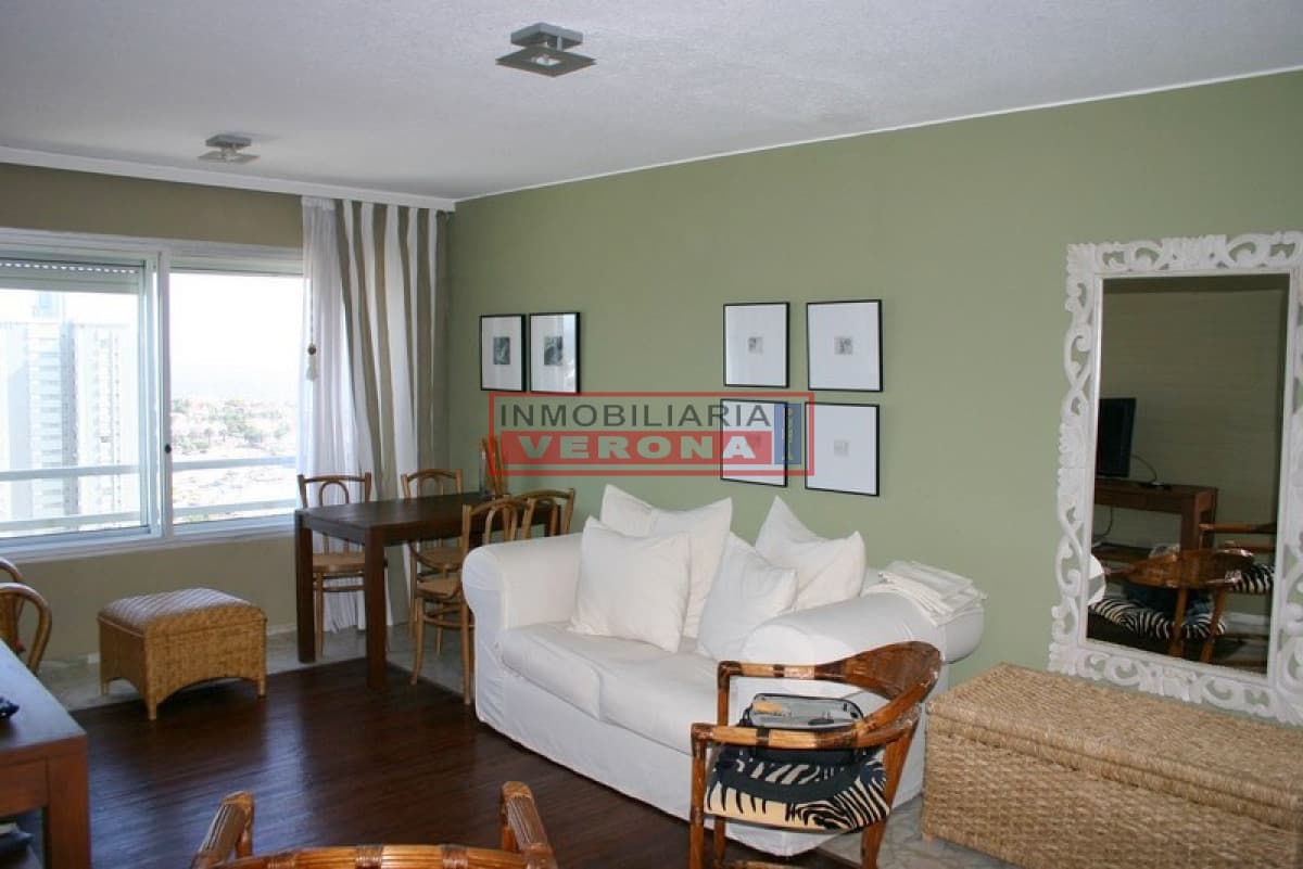 TORRE LIBERTADOR, 1 Y MEDIO DORMS CON EXCEPCIONALES VISTAS !!! - Inmobiliaria Verona Punta