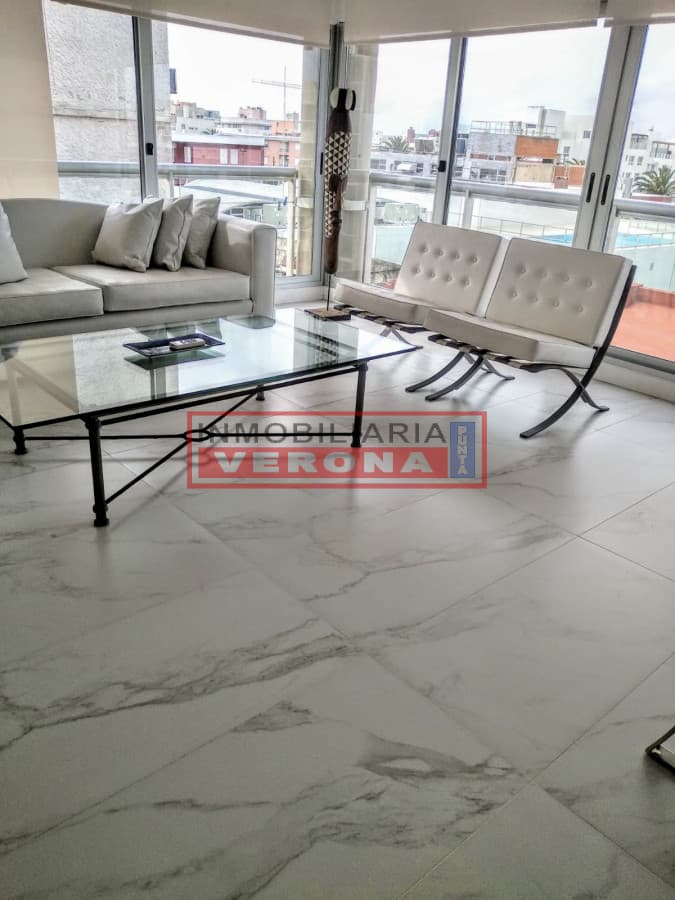 Edificio de Categoría - 3 Dormitorios  - Inmobiliaria Verona Punta