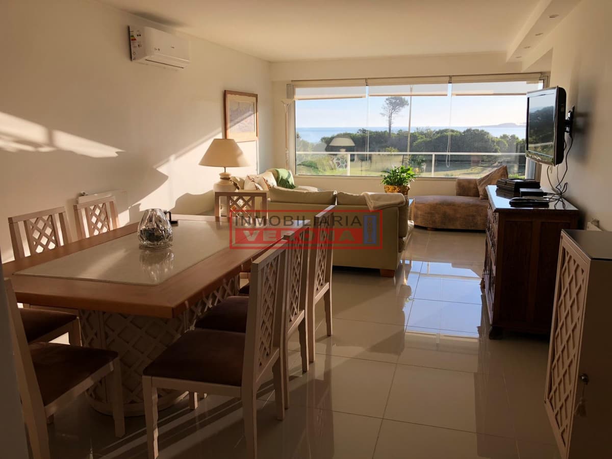 APTO EN EDIF TUNQUELEN II  - 2 DORMS Y DEP DE SERVICIO - Inmobiliaria Verona Punta