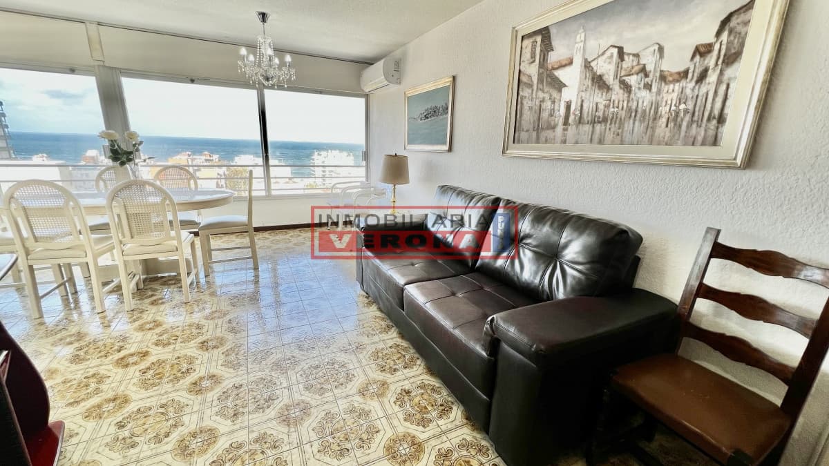 Apartamento Torre Verona 2 dorms y medio, 90m2 Próximo al Puerto - Inmobiliaria Verona Punta