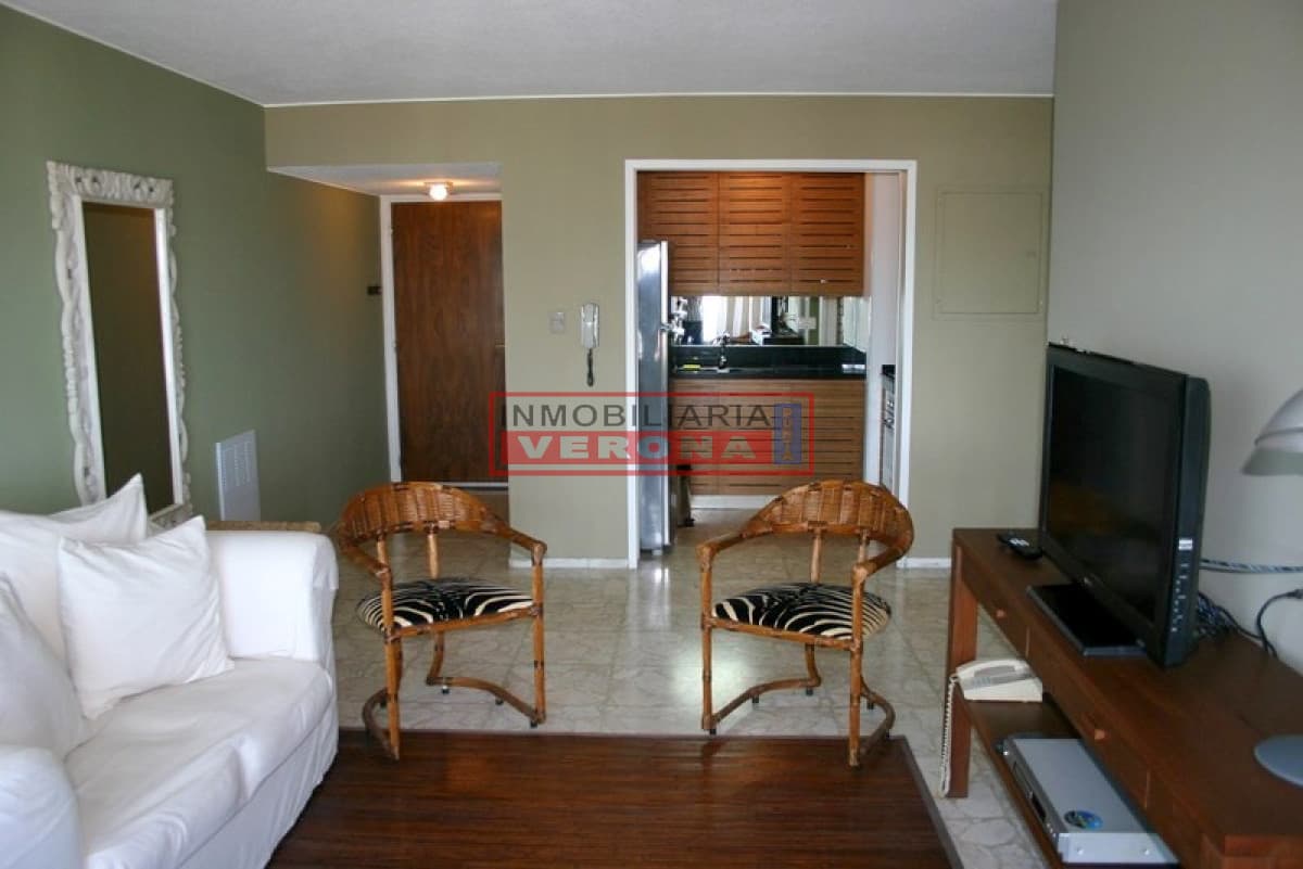 TORRE LIBERTADOR, 1 Y MEDIO DORMS CON EXCEPCIONALES VISTAS !!! - Inmobiliaria Verona Punta