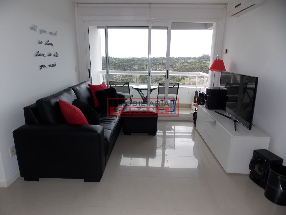 Piso Alto Con Espectacular Vista Al Bosque Y Algo De Mar - Inmobiliaria Verona Punta