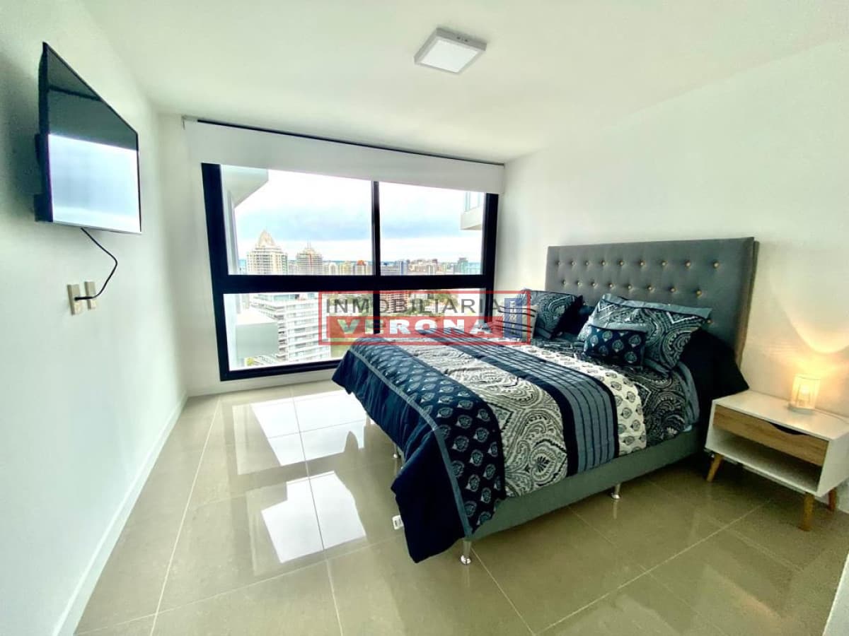 Amplio departamento en torre de primer nivel - Inmobiliaria Verona Punta