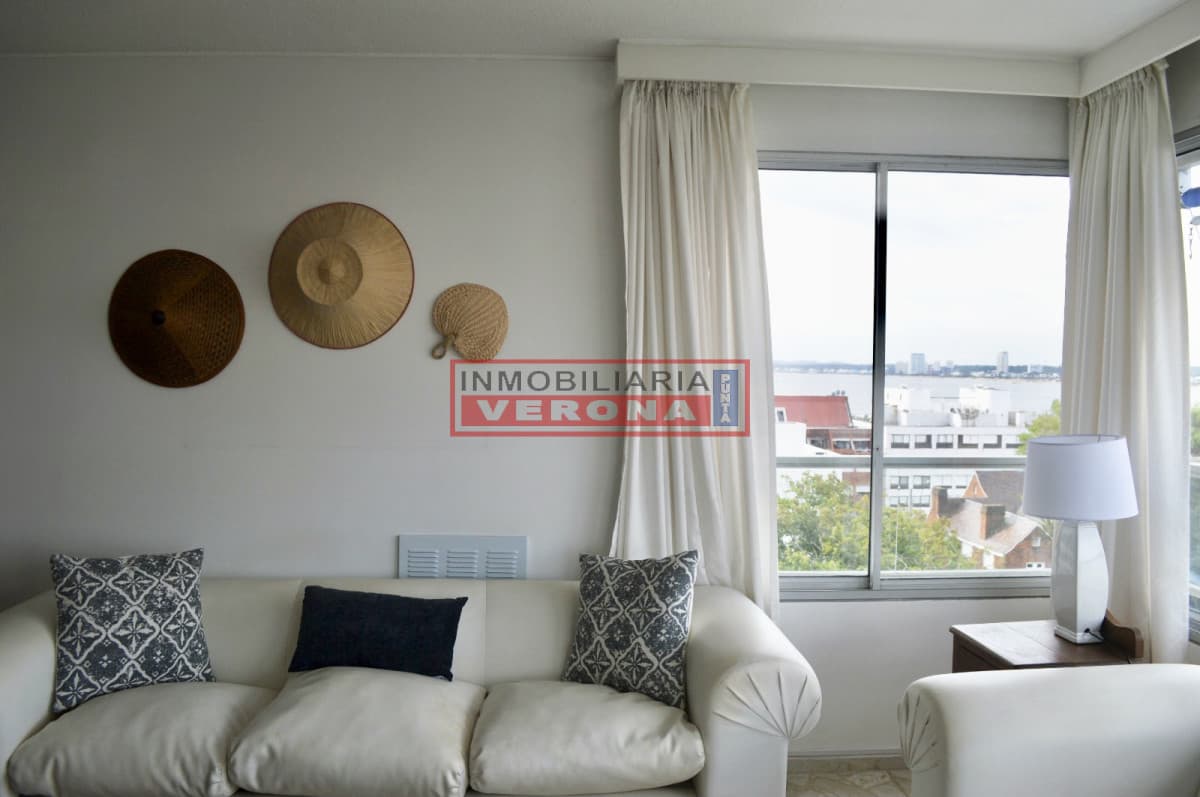 VILLA D ESTE - 2 dorms y servicio - Inmobiliaria Verona Punta