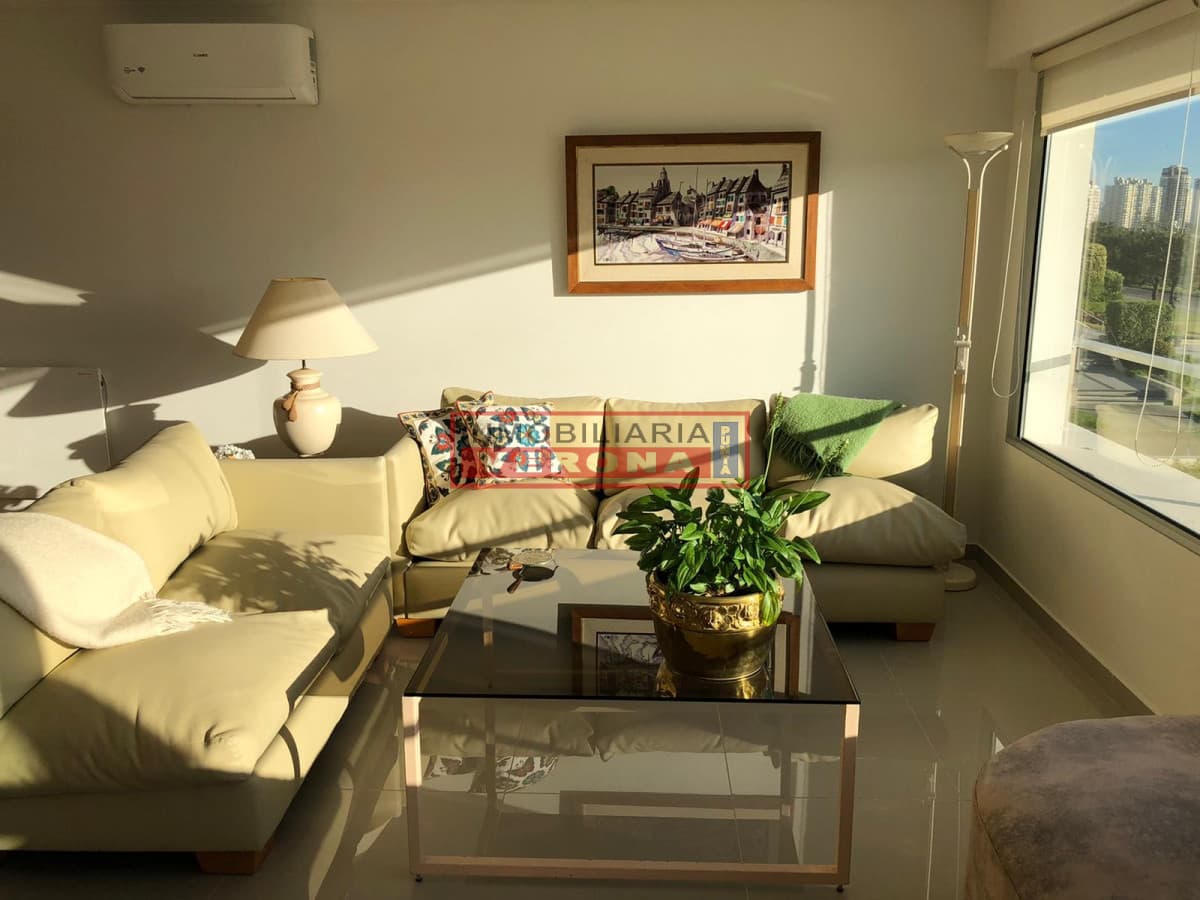 APTO EN EDIF TUNQUELEN II  - 2 DORMS Y DEP DE SERVICIO - Inmobiliaria Verona Punta