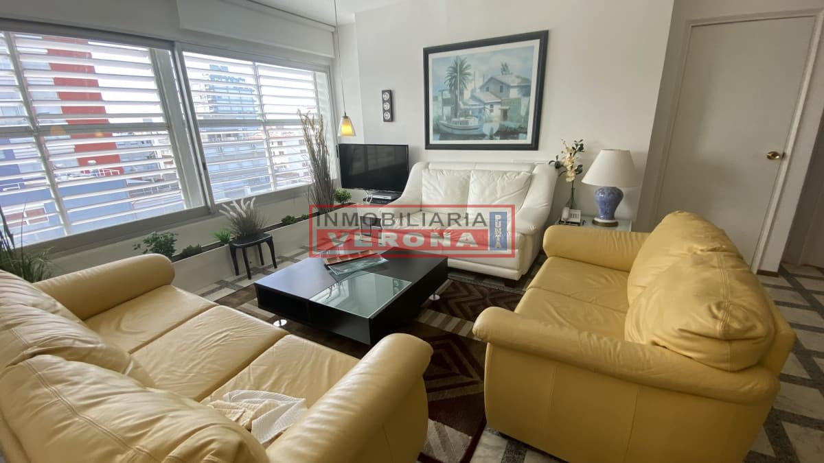Apartamento 2 dormitorios a mts del Puerto - Inmobiliaria Verona Punta