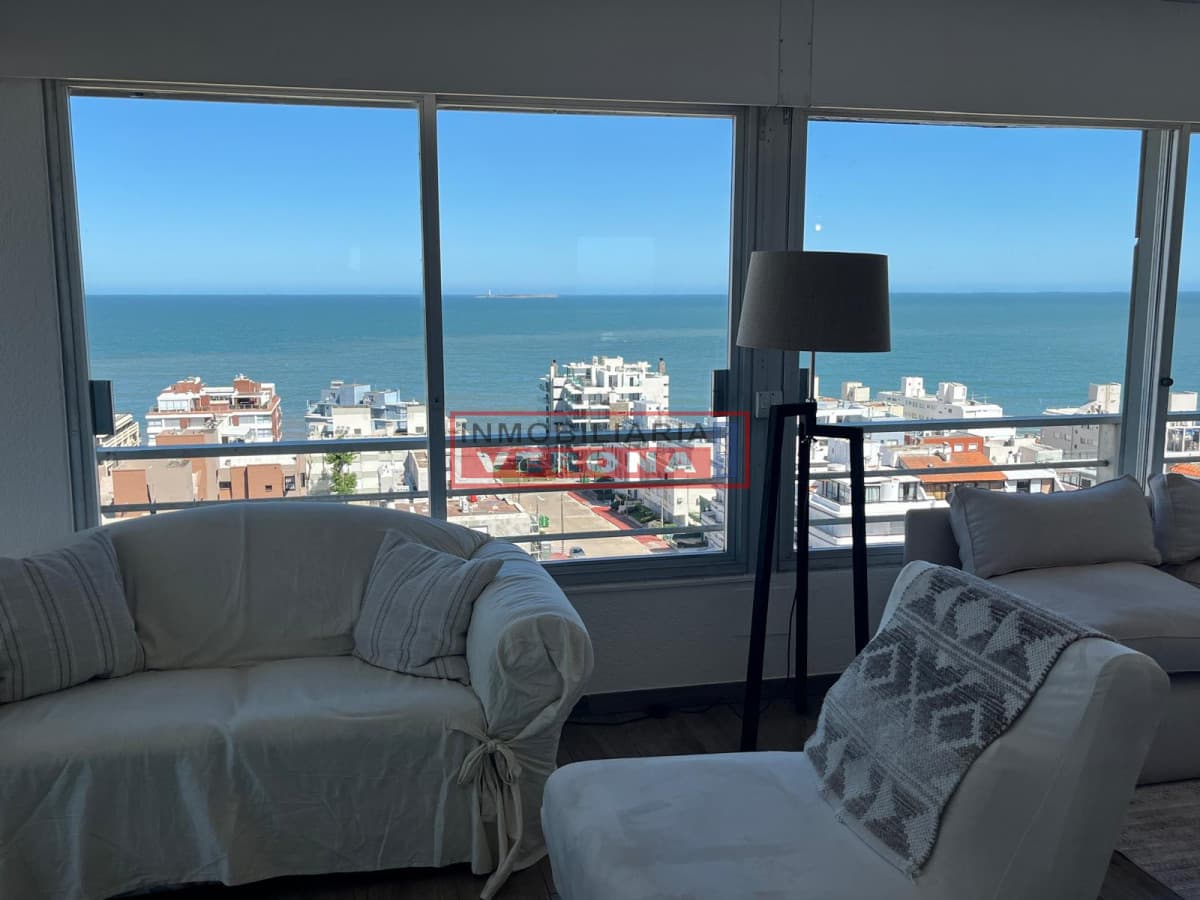 Con excelentes vistas a Playa Brava hasta José Ignacio y Mansa !!! - Inmobiliaria Verona Punta