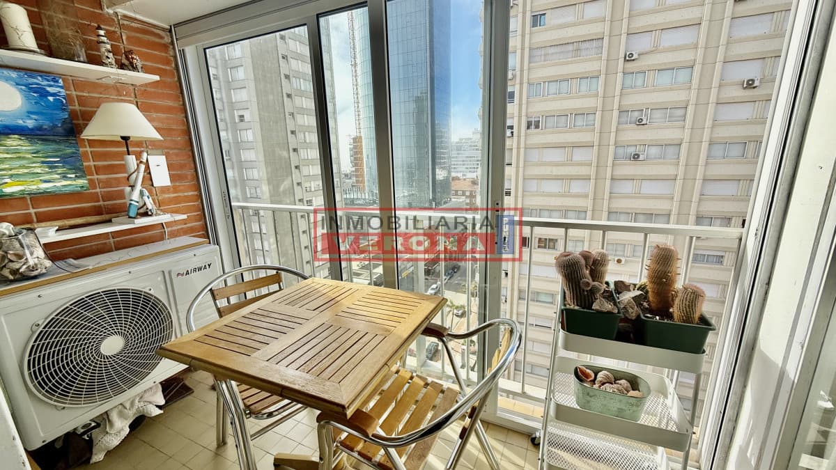 IMPERDIBLE Depto en Península - 1 dormitorio con terraza, vista al Puerto y garaje  - Inmobiliaria Verona Punta