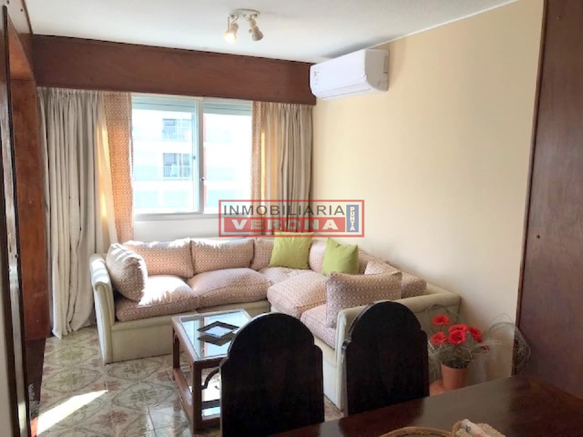 En Torre de Categoría y a Mts del Mar!!! - Inmobiliaria Verona Punta
