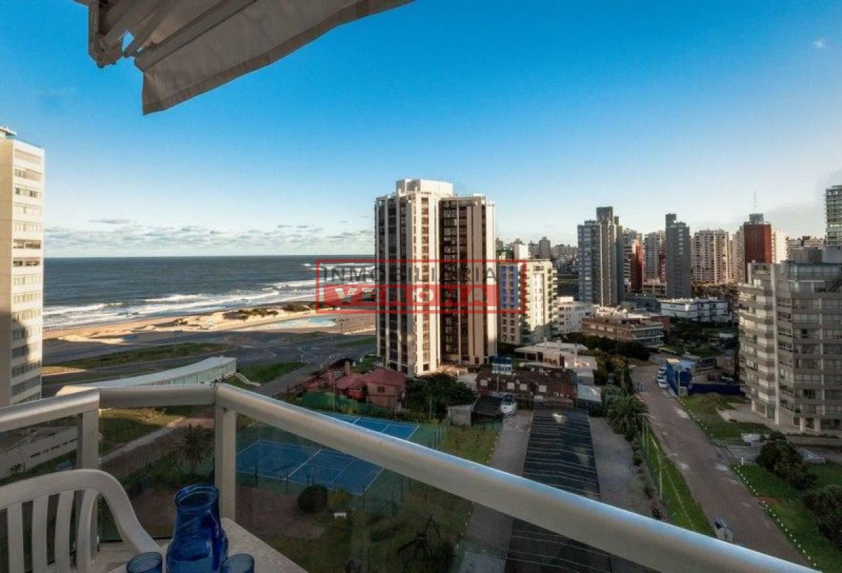 2 dorms y serv. - Torre de Categoría a mts de la Playa - Inmobiliaria Verona Punta