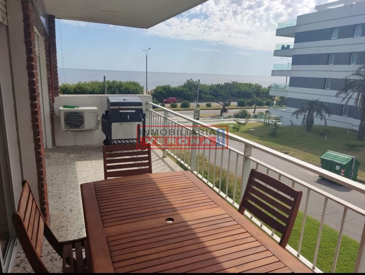Apto. en Playa Mansa a mts del Mar - Inmobiliaria Verona Punta