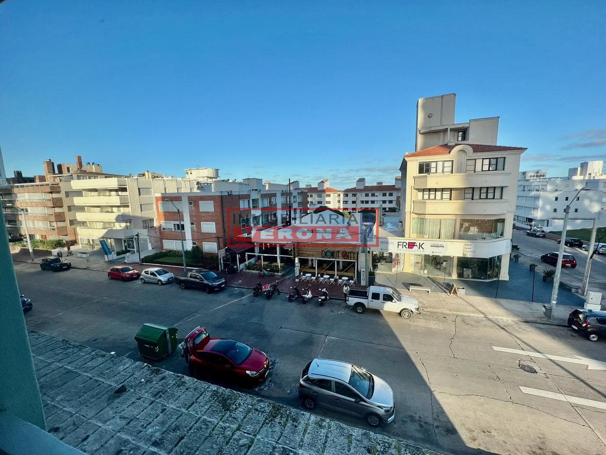 Apto en Peninsula - 1 Dormitorio y medio - Inmobiliaria Verona Punta