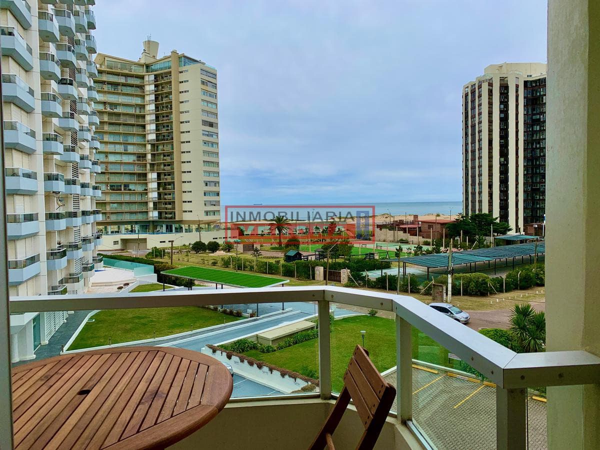 Torre Marina - 2 dorms y servicio. - Inmobiliaria Verona Punta