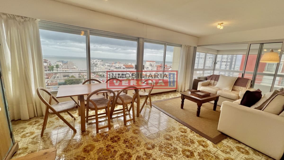 Excepcional apto con vista al Puerto y Playa Brava !!!  - Inmobiliaria Verona Punta