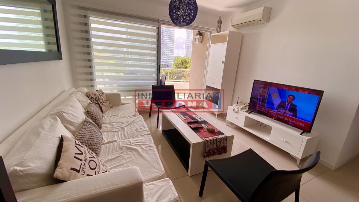Hermoso Apto 1 dorm a 300mts Playa Brava - Inmobiliaria Verona Punta