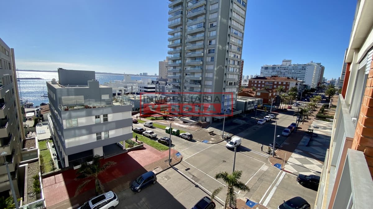 Apartamento en Peninsula, 2 dormitorios * - Inmobiliaria Verona Punta