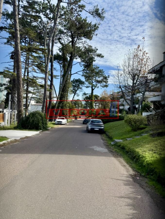 Venta de Apartamento 3 DORMITORIOS en PLAYA MANSA, PUNTA DEL ESTE* - Inmobiliaria Verona Punta