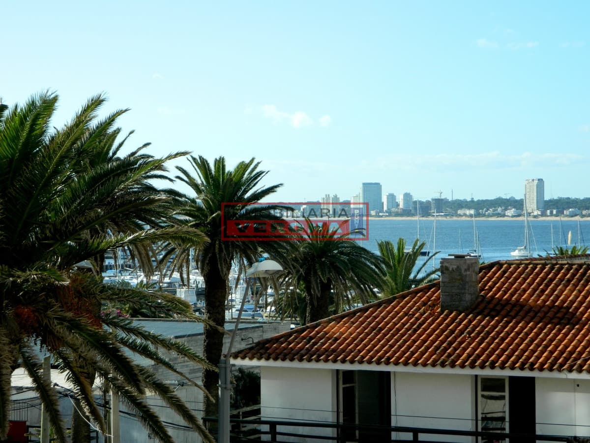 OPORTUNIDAD REBAJADA - IMPECABLE AL PUERTO !!!  - Inmobiliaria Verona Punta