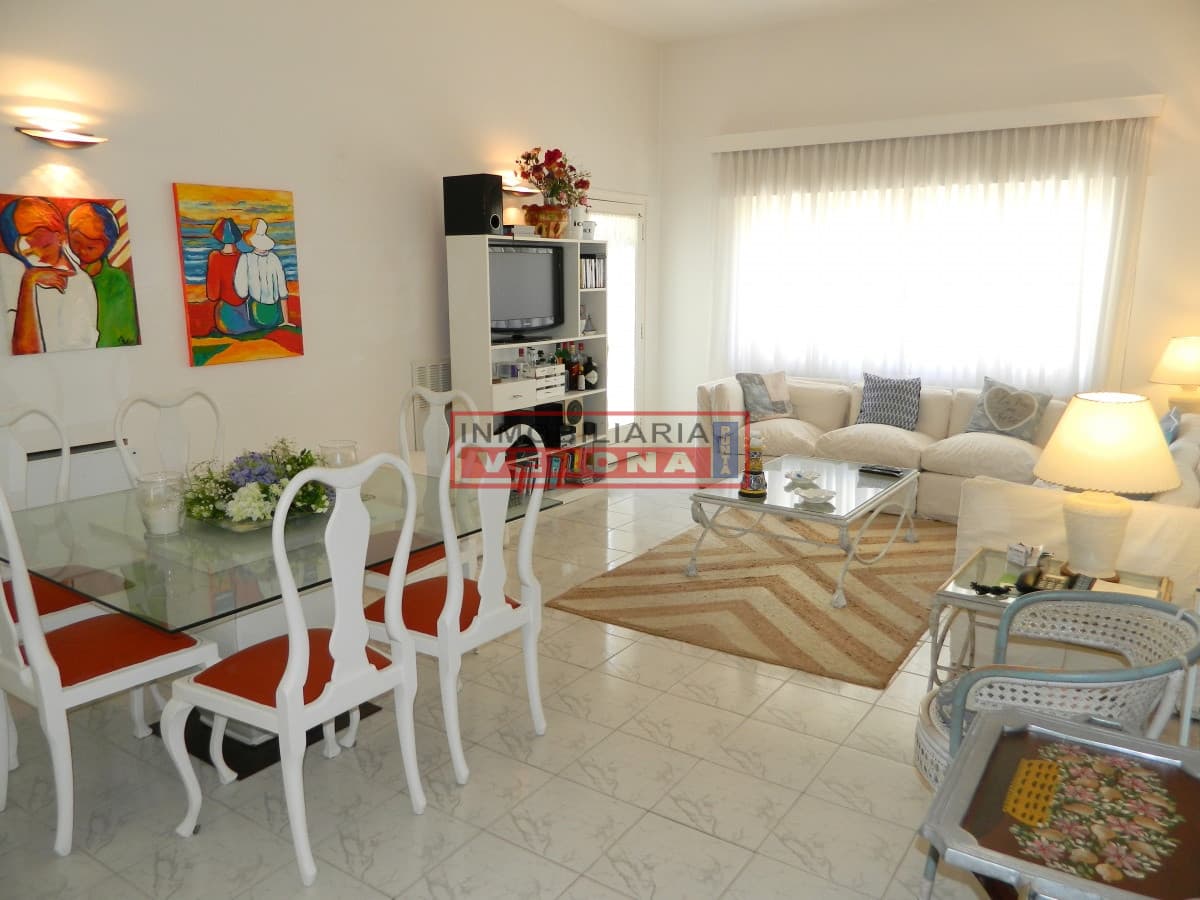 CLÁSICO EDIFICIO A MTS DEL PUERTO! - Inmobiliaria Verona Punta