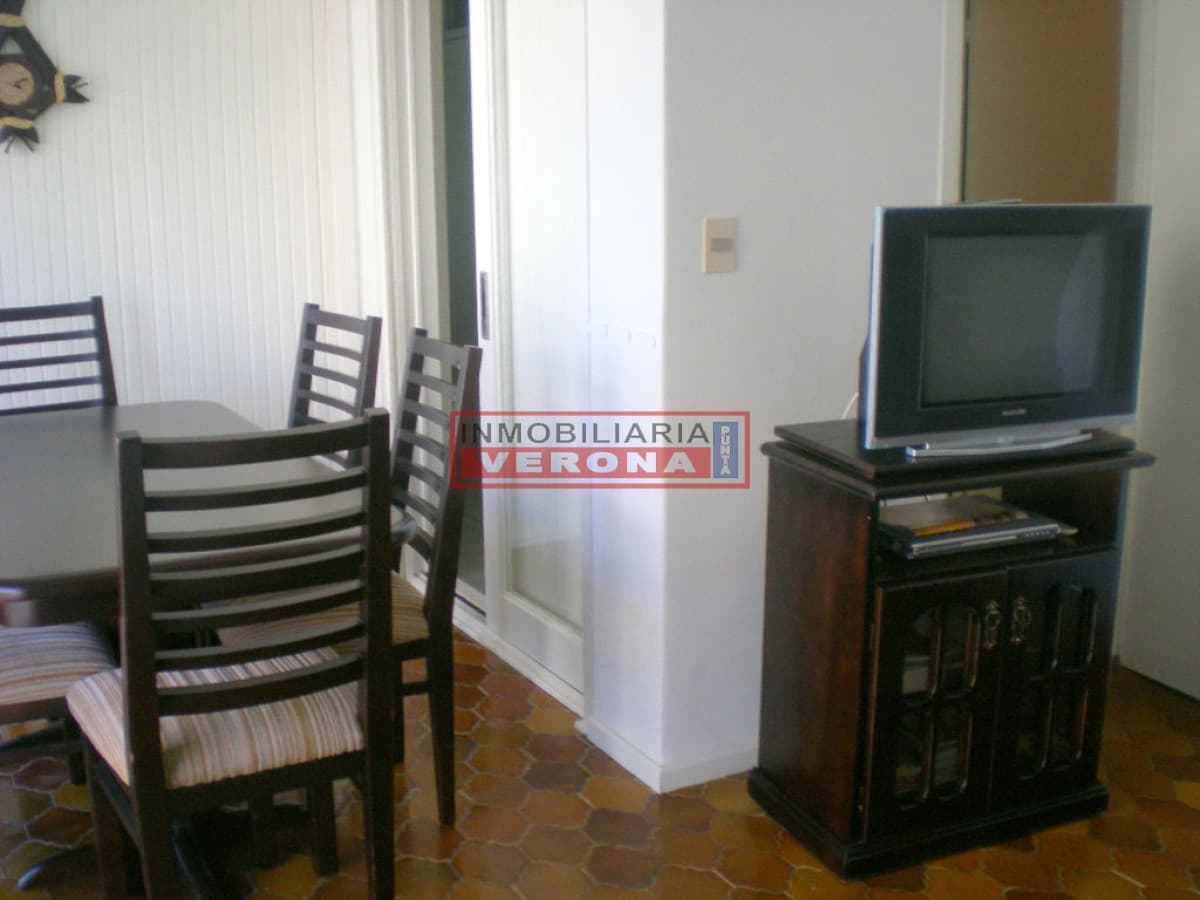Apartamento en Peninsula, 2 dormitorios * - Inmobiliaria Verona Punta